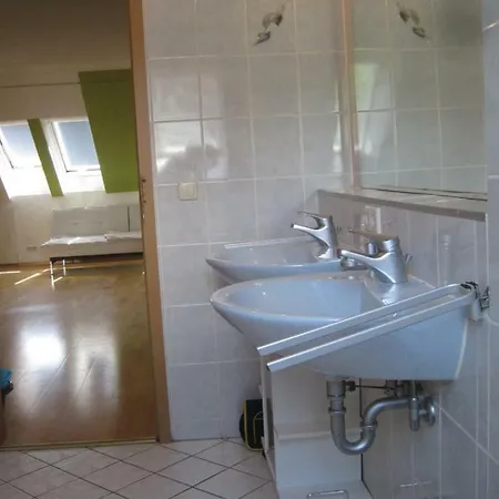 Privatzimmer * 盖辛根